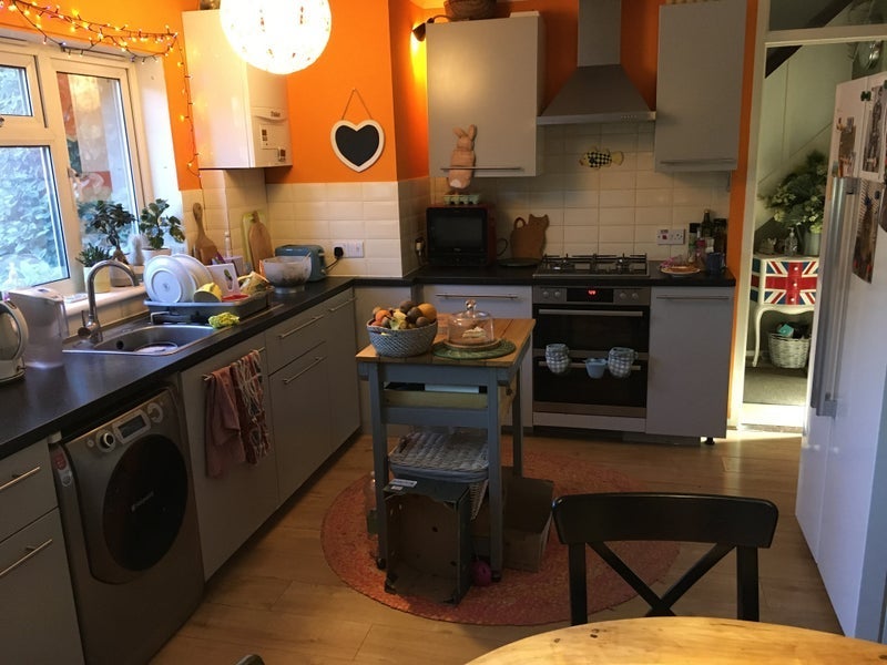 Room Clifton Road in Greater London