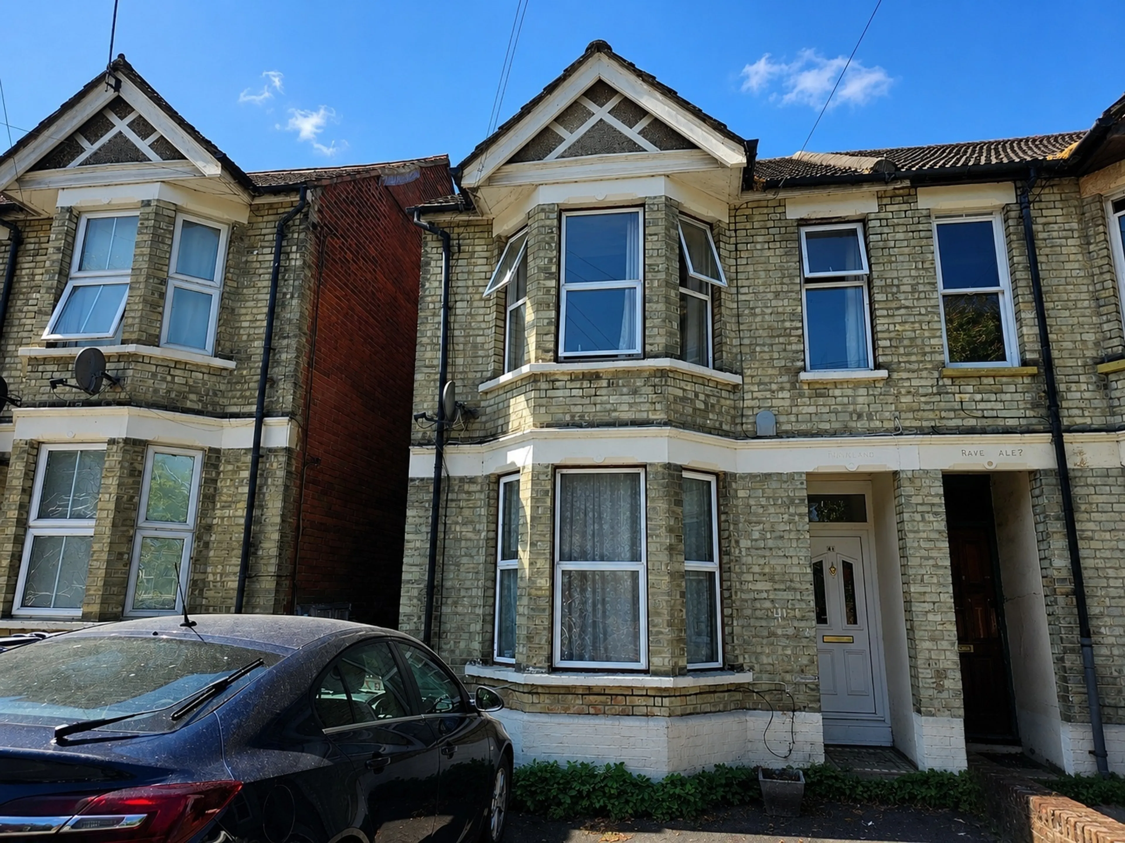 House Priory Avenue in High Wycombe