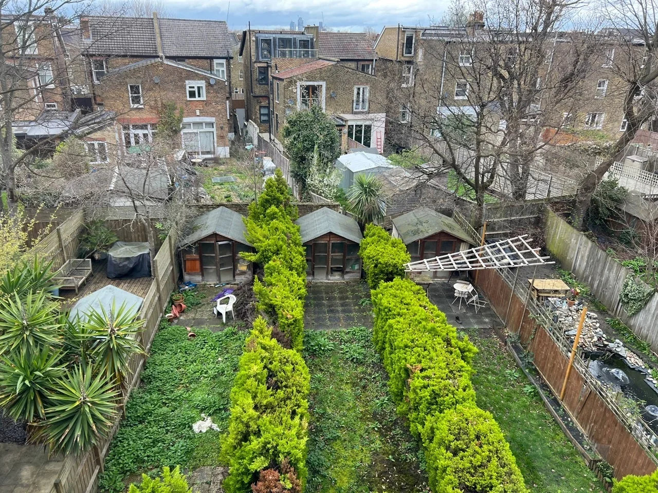 Room Fernlea Road in Greater London
