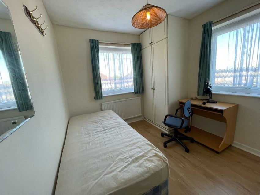 Room Burgess Road in Southampton