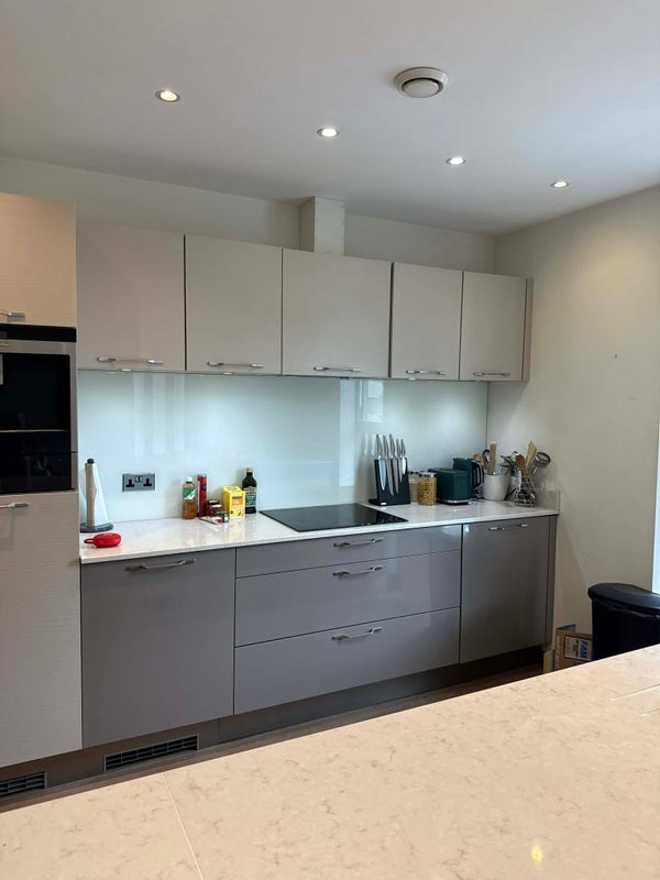 Room Thomas Road in Greater London