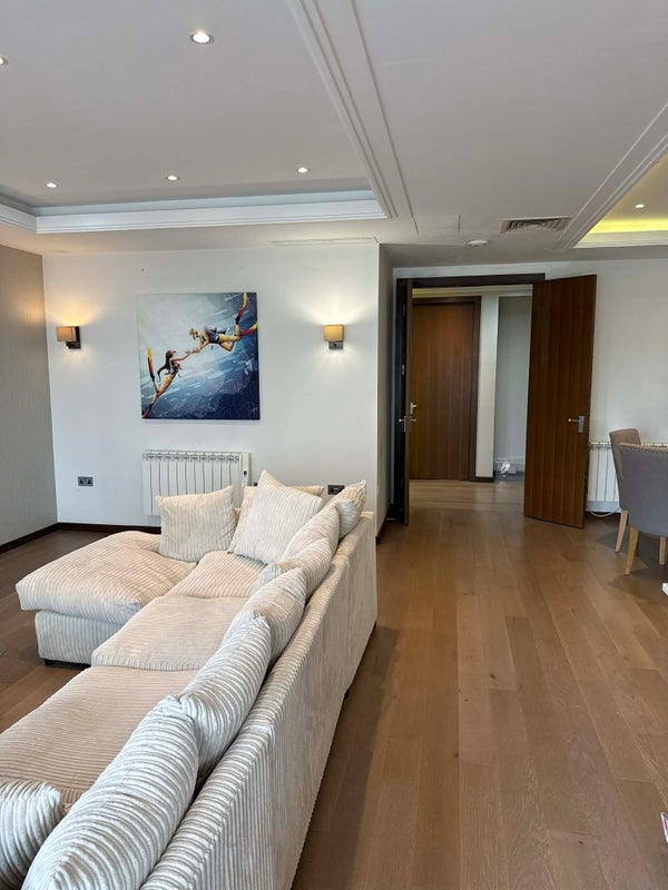 Room Thomas Road in Greater London