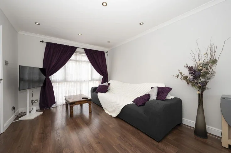 House Maida Road in Greater London