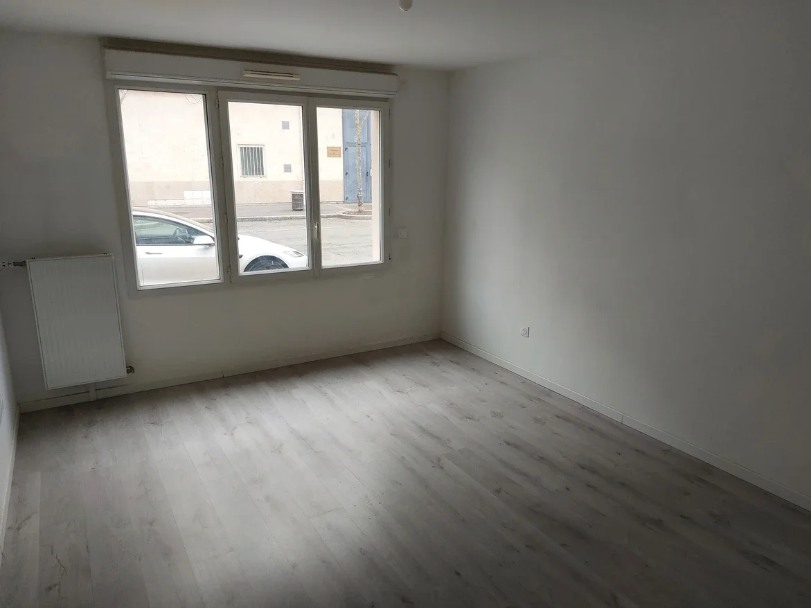 Flat Rue de la Somme in Mantes-la-Jolie