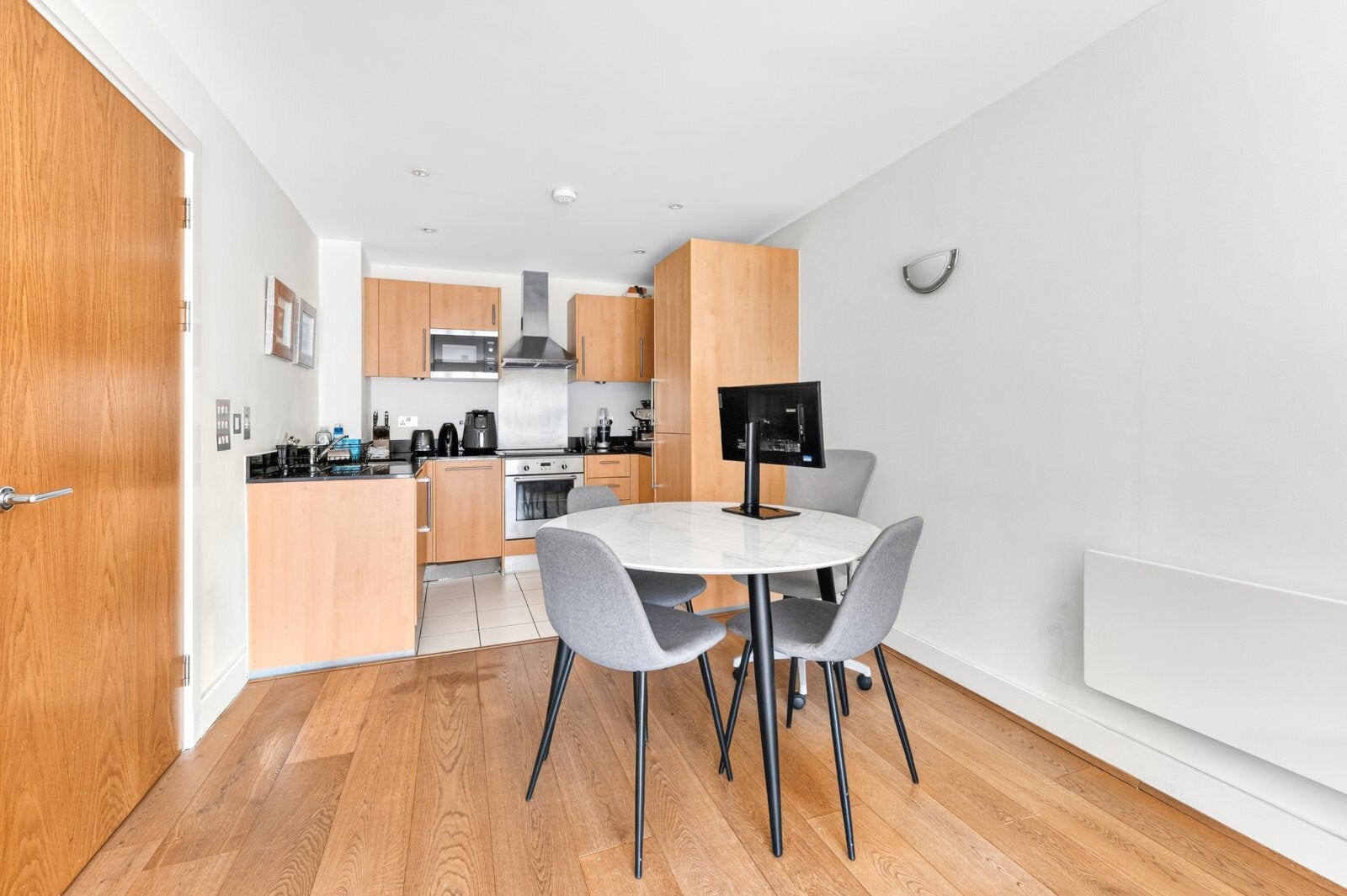 Flat Mason Street in Greater London