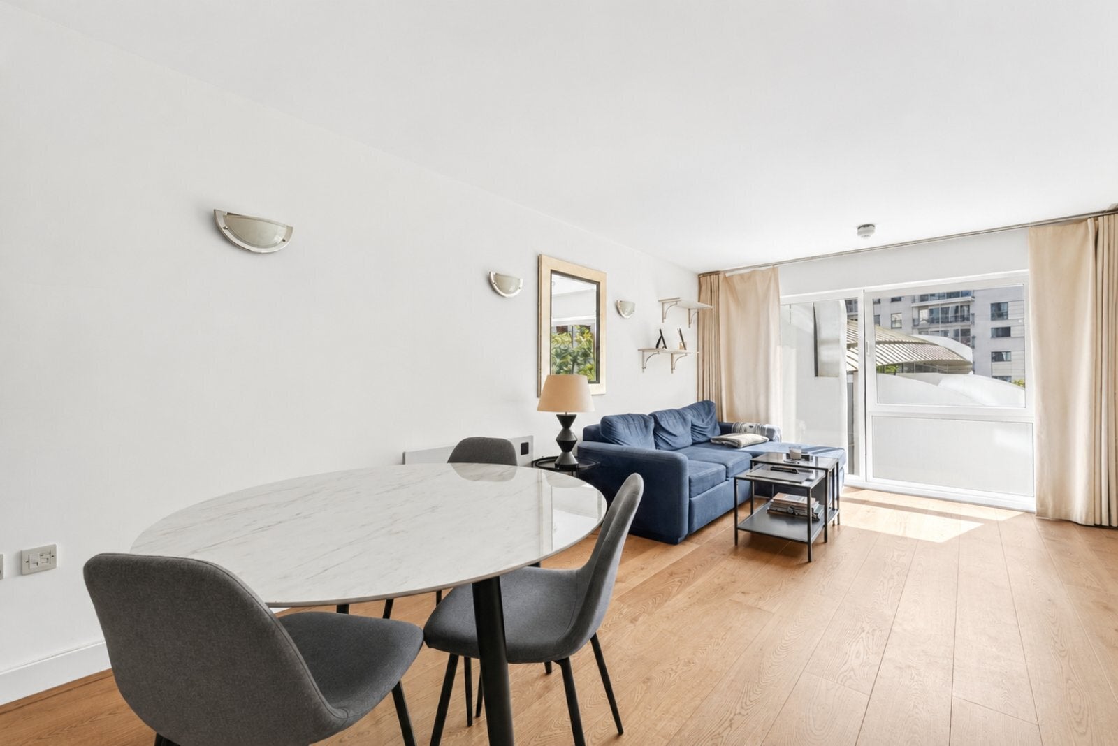 Flat Mason Street in Greater London