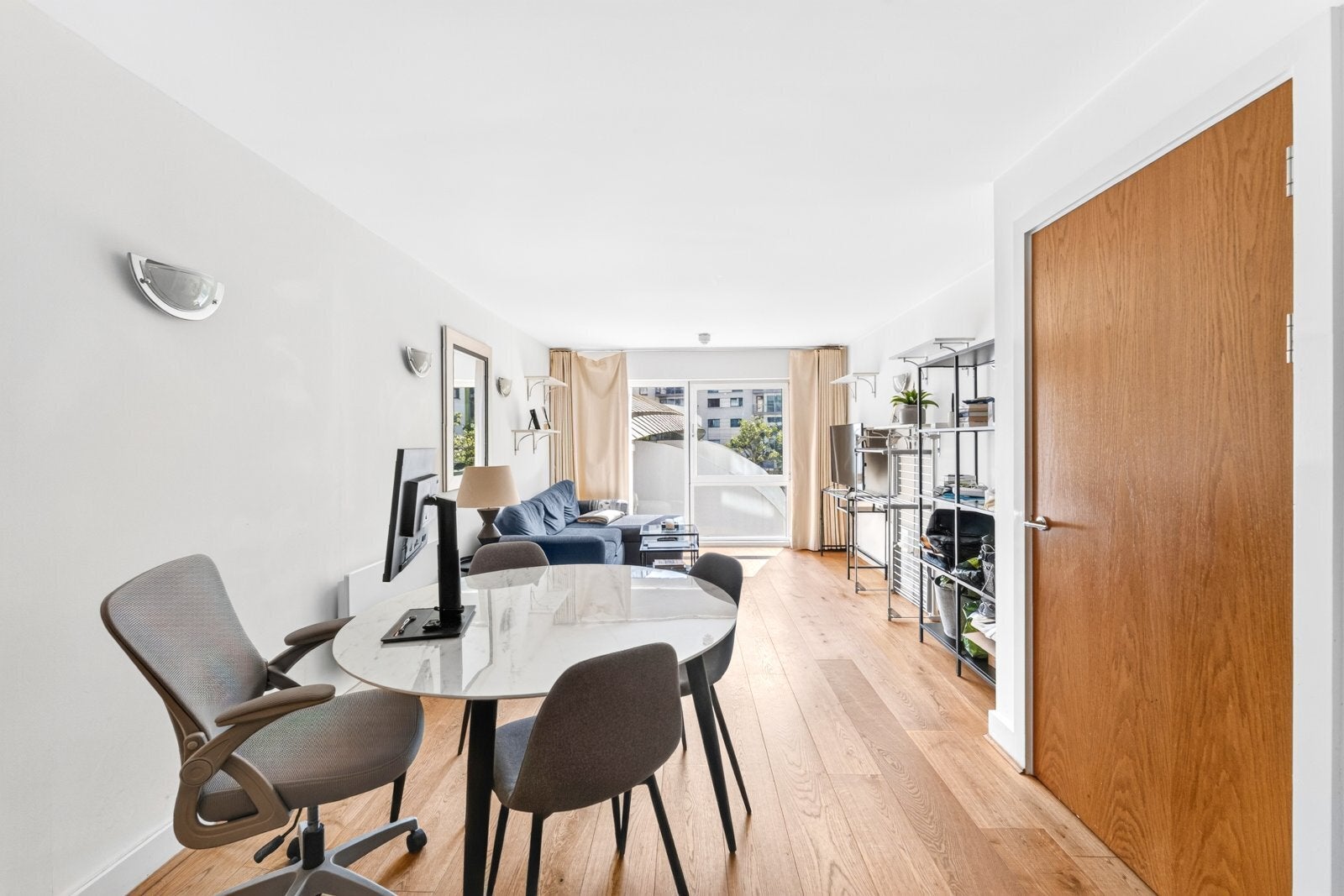 Flat Mason Street in Greater London