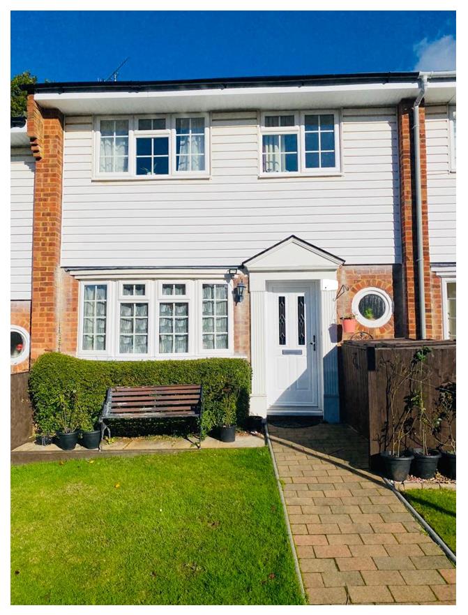 House Delara Way in Woking