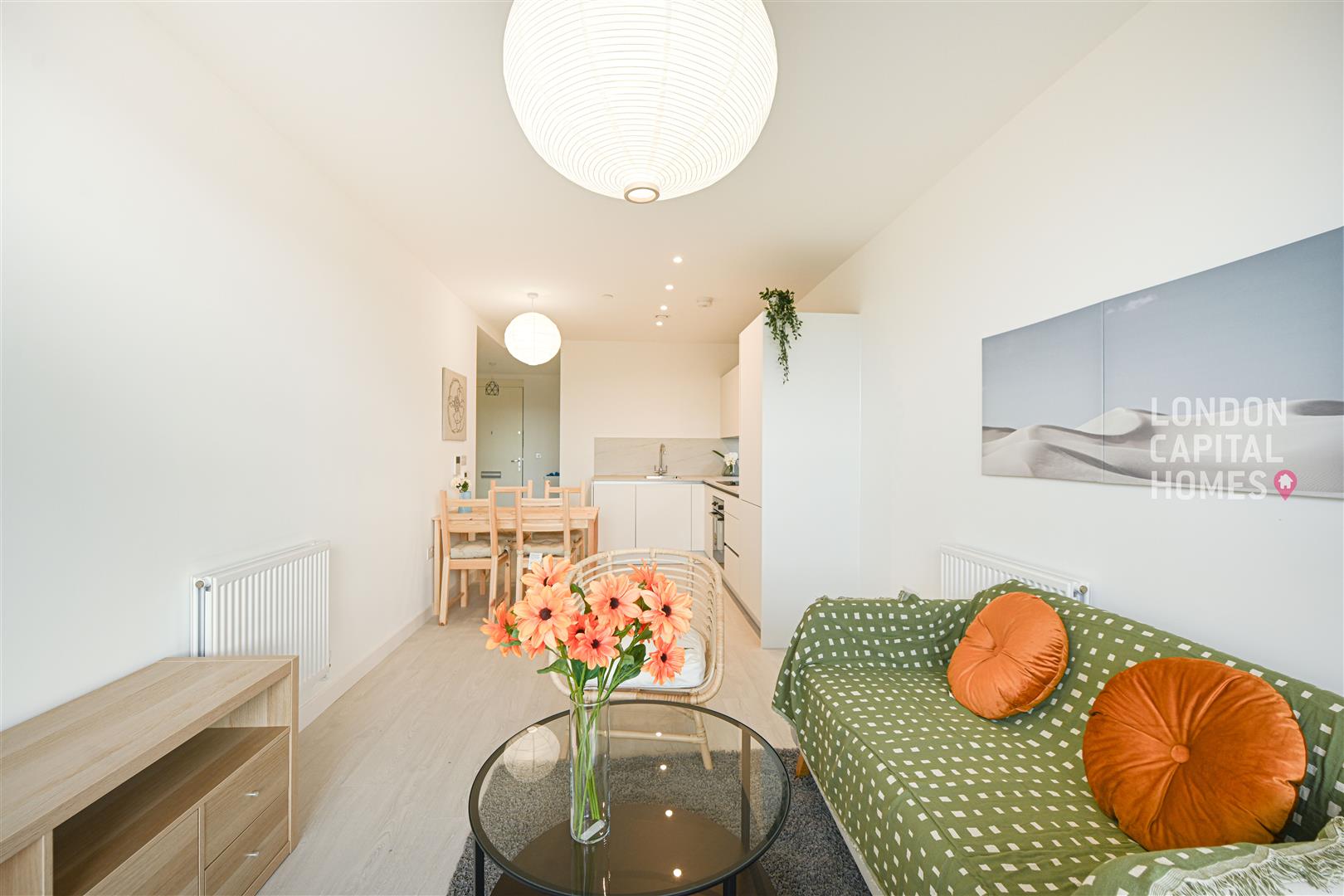 Flat Perryfield Way in Greater London