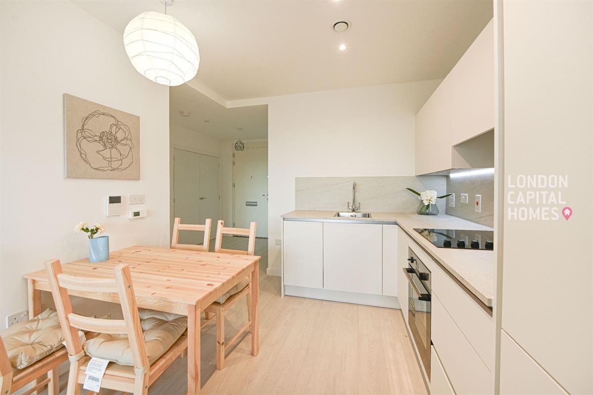 Flat Perryfield Way in Greater London