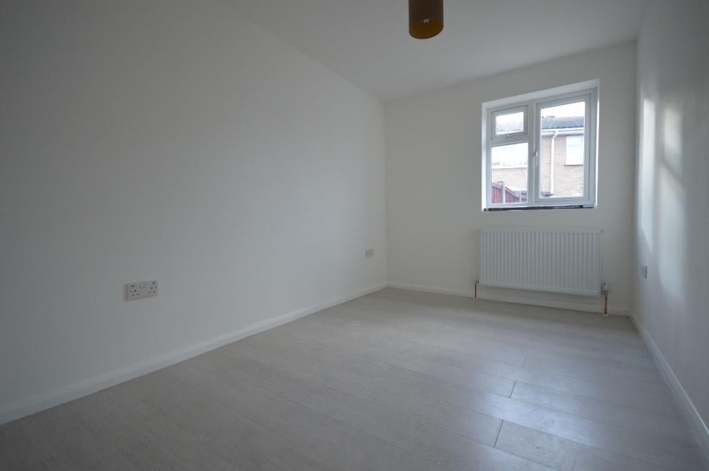 Flat Gresham Drive in Greater London