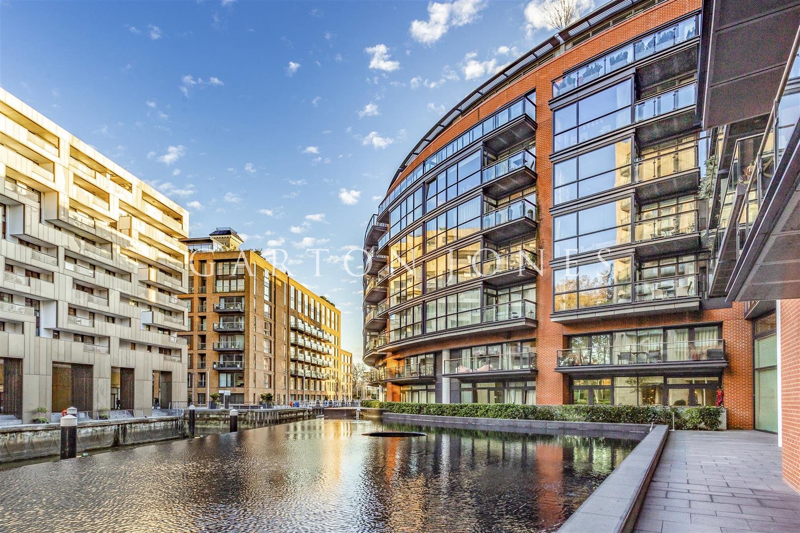 Flat Gatliff Road in City of Westminster