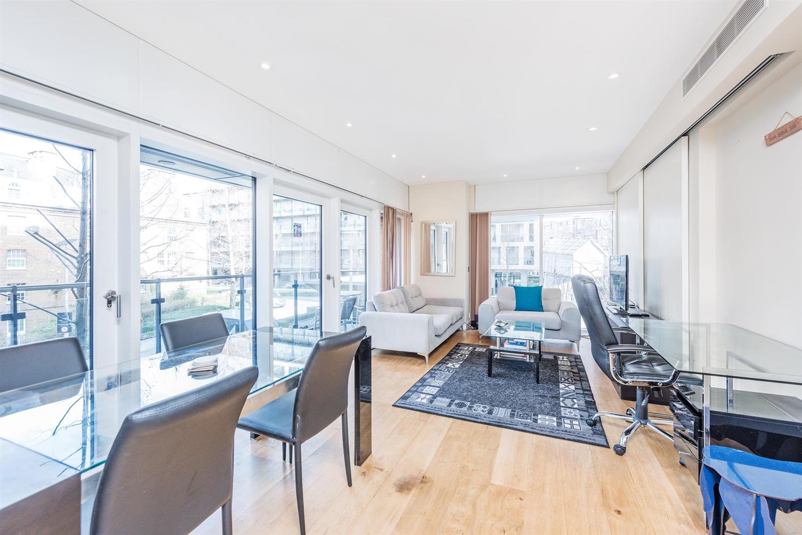 Flat Gatliff Road in City of Westminster