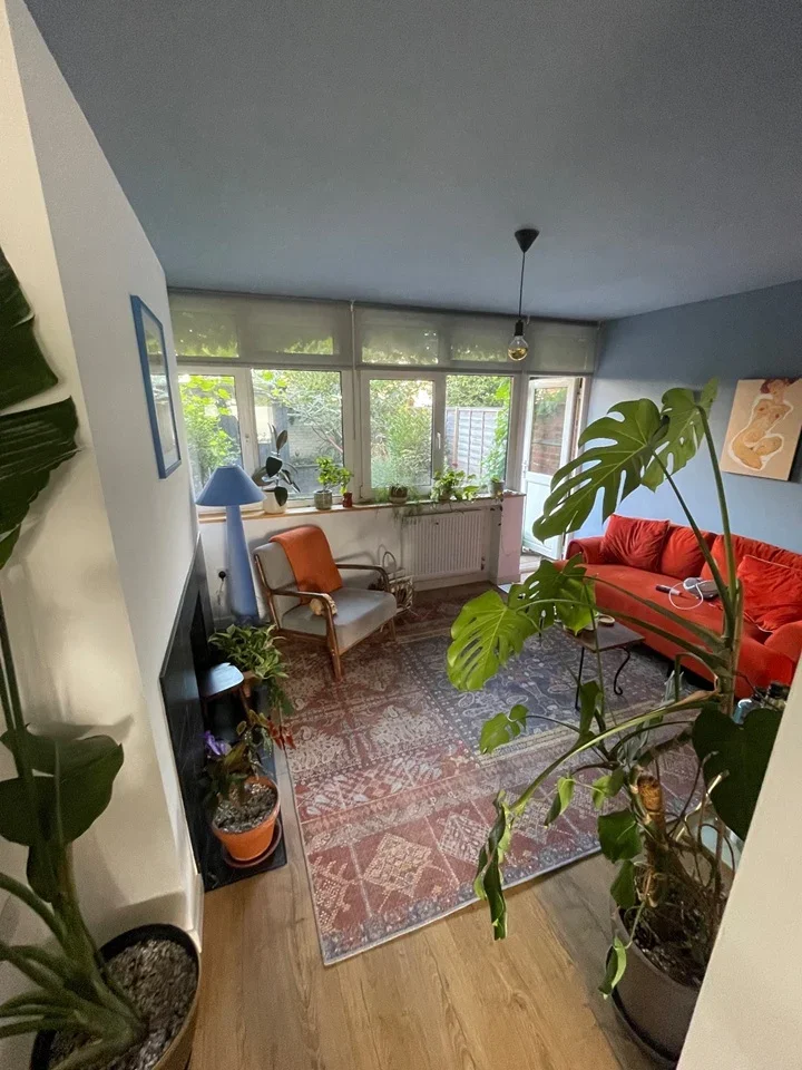 Room Unwin Close in Greater London