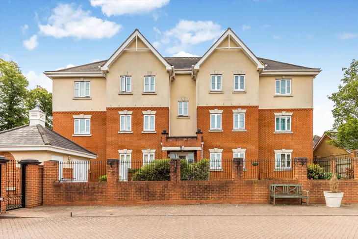 Flat Floyer Close in Greater London