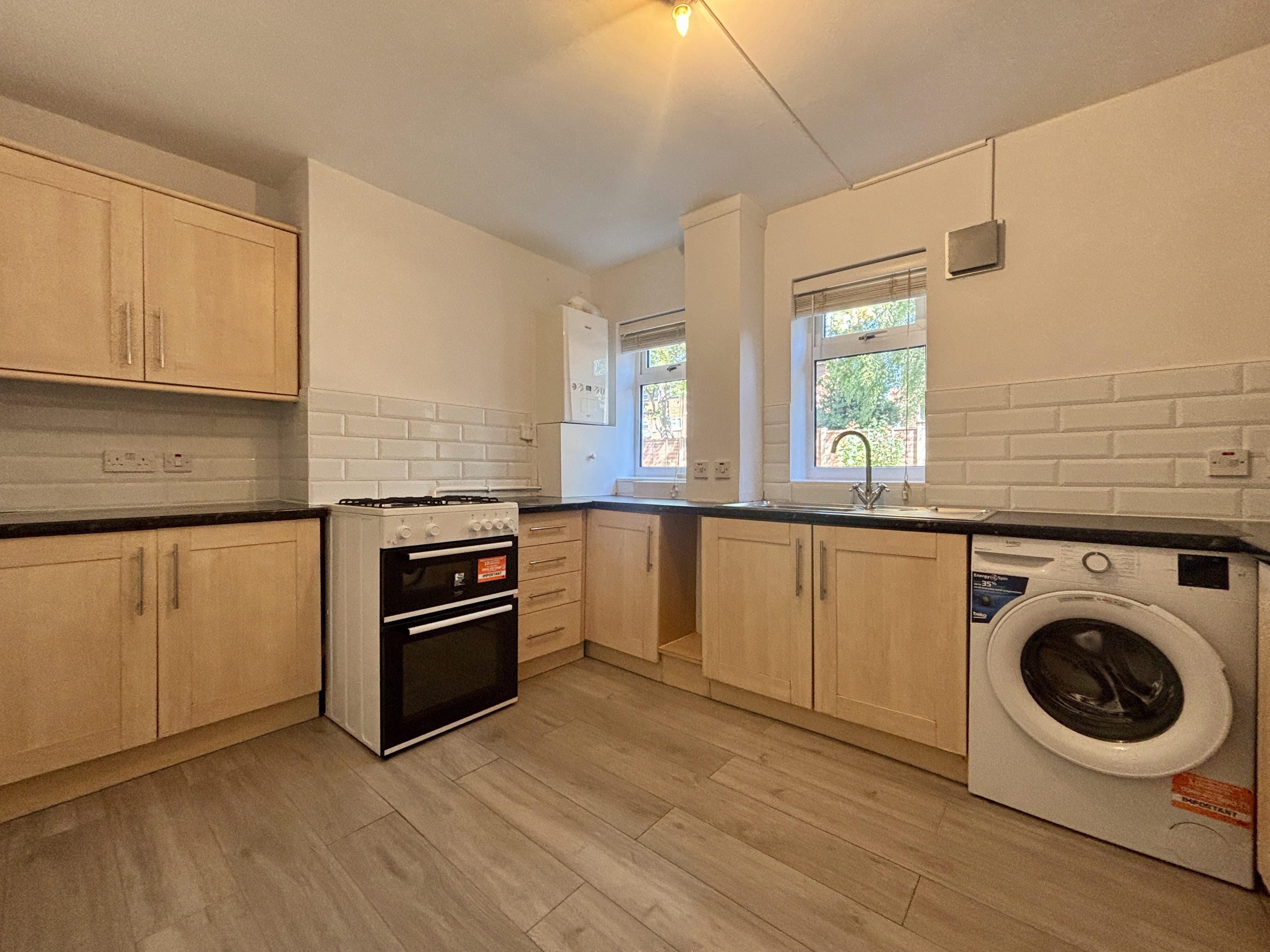 Flat Westbourne Road in Greater London