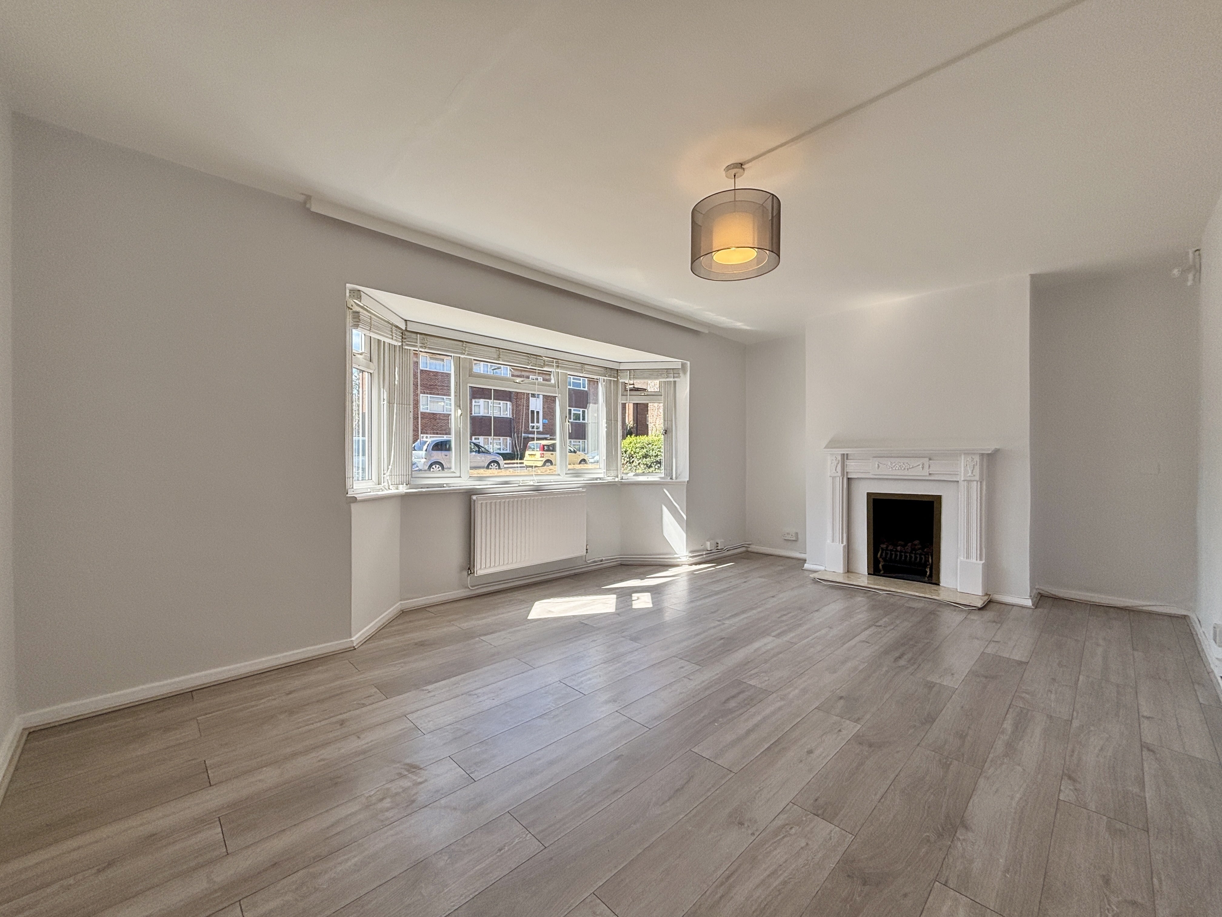 Flat Westbourne Road in Greater London