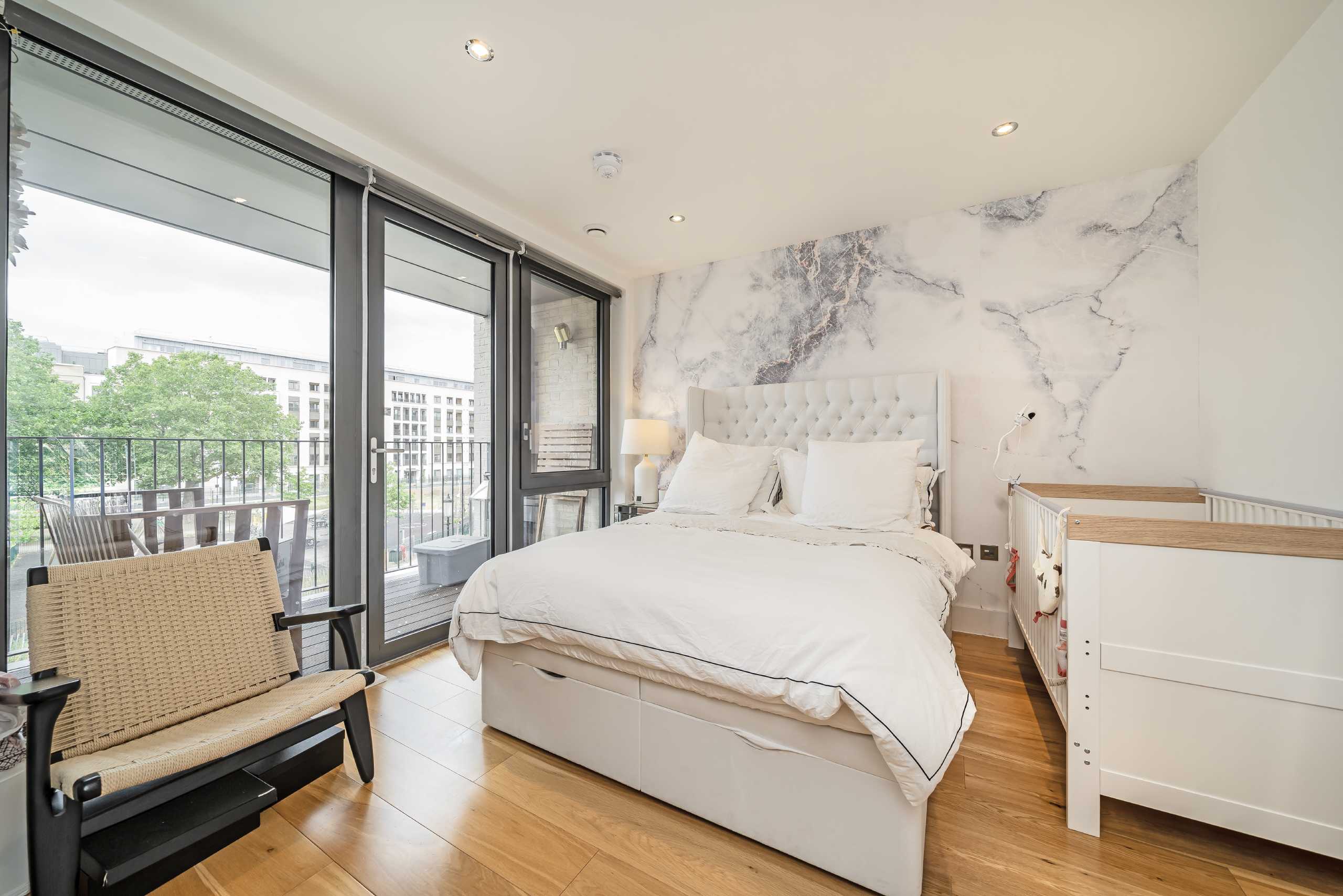 Flat Faraday Road in Greater London