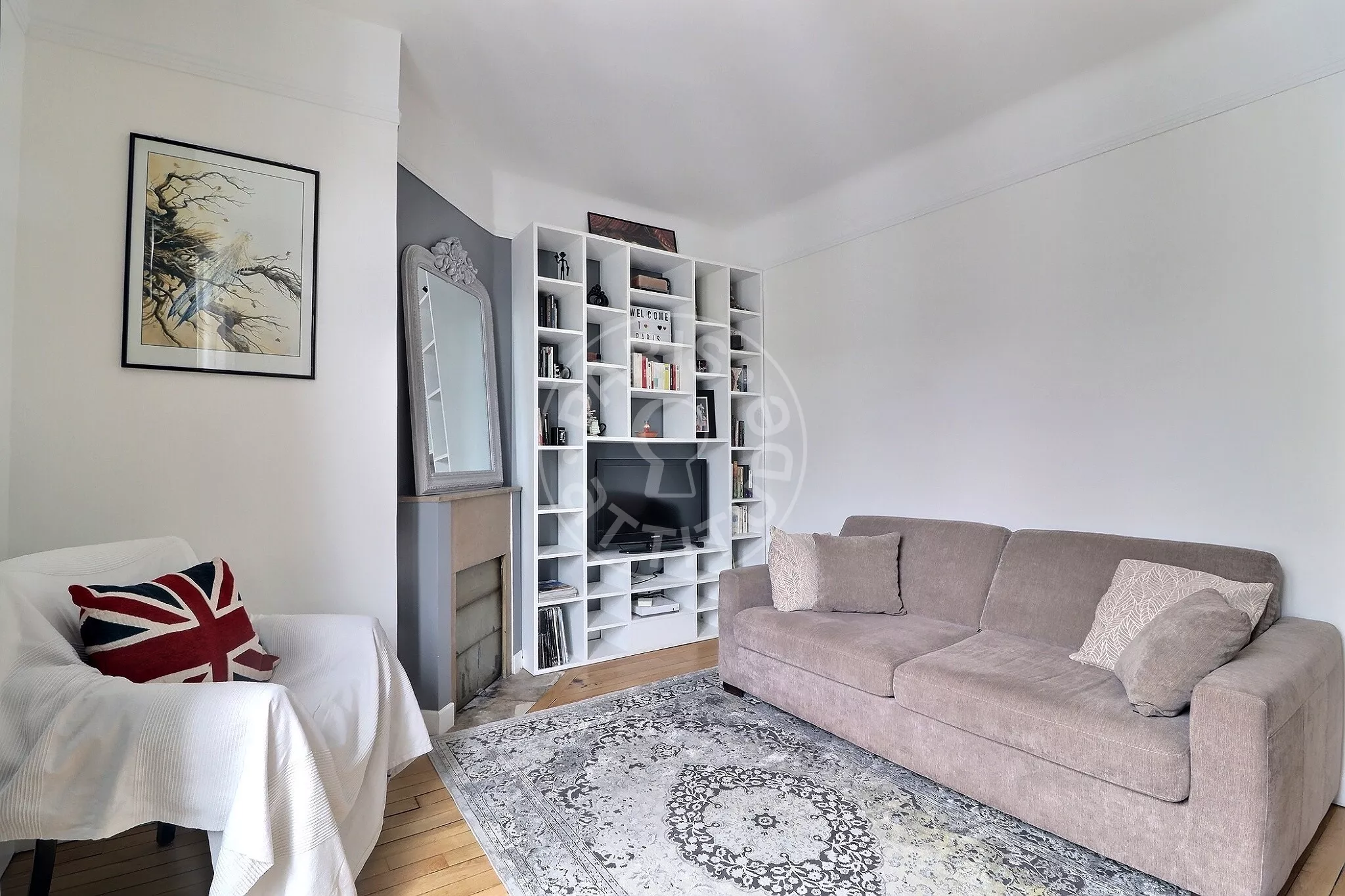 Flat Rue Montcalm in Paris