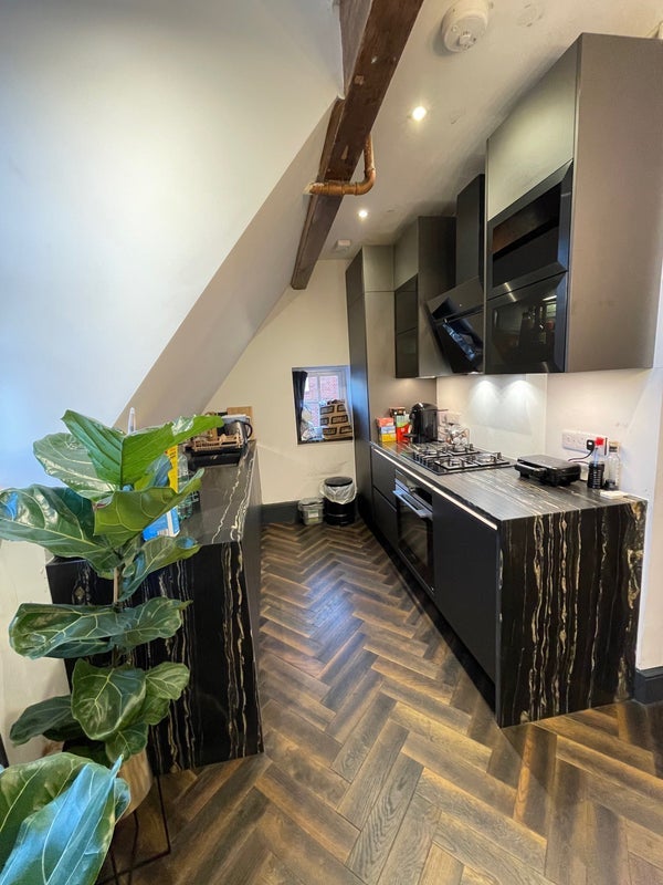 Room Marsham Street in City of Westminster