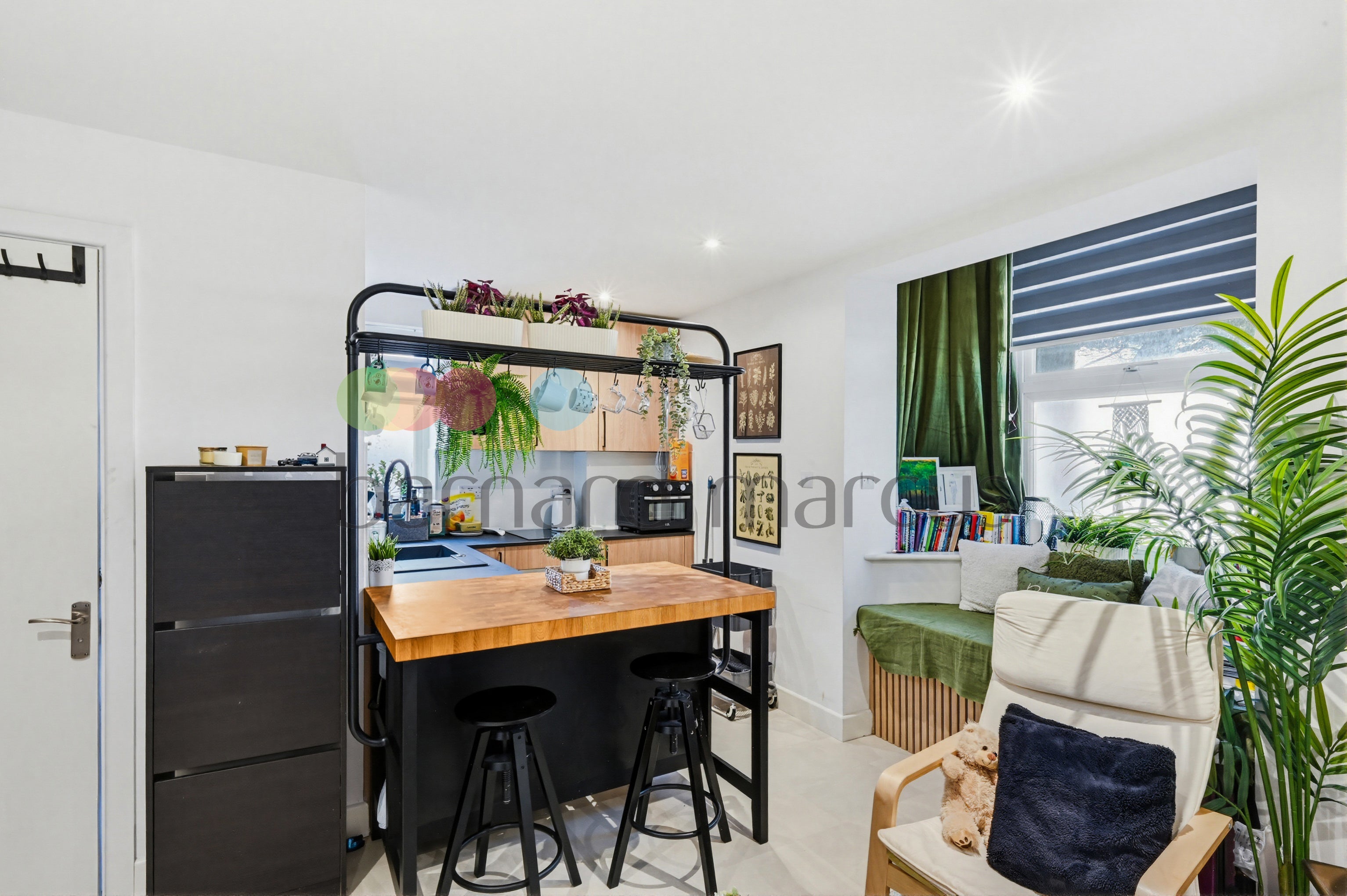 Flat Wellington Road in Greater London