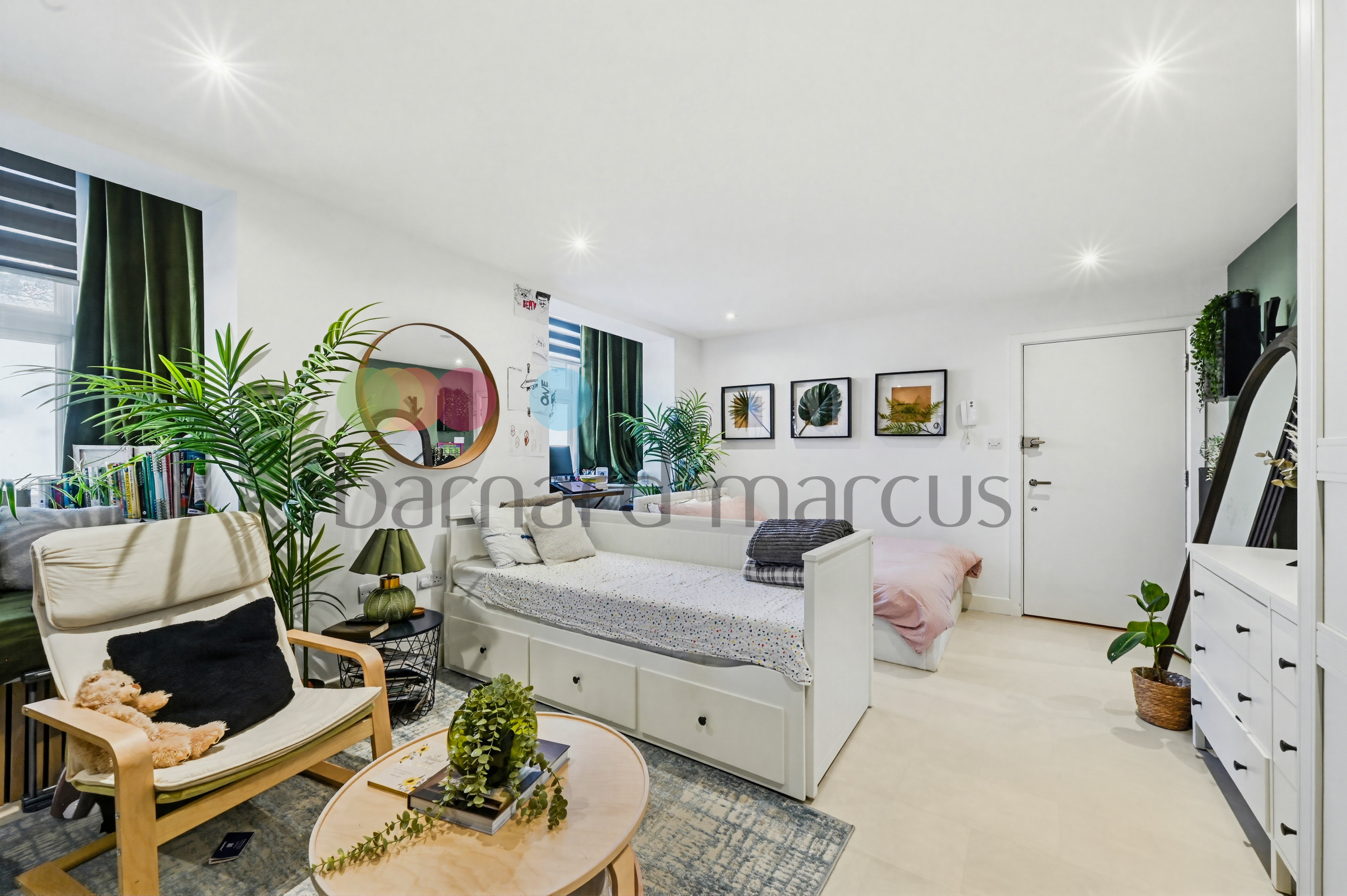 Flat Wellington Road in Greater London