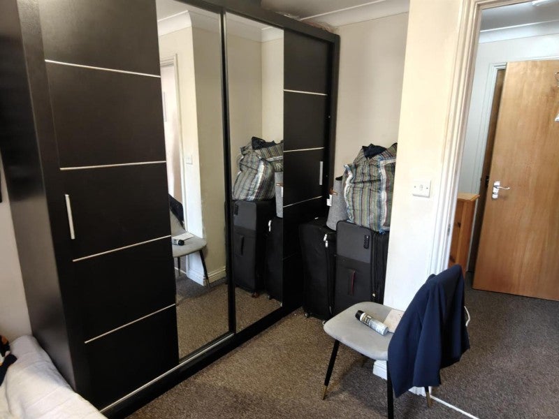 Flat Peterhouse Close in Peterborough