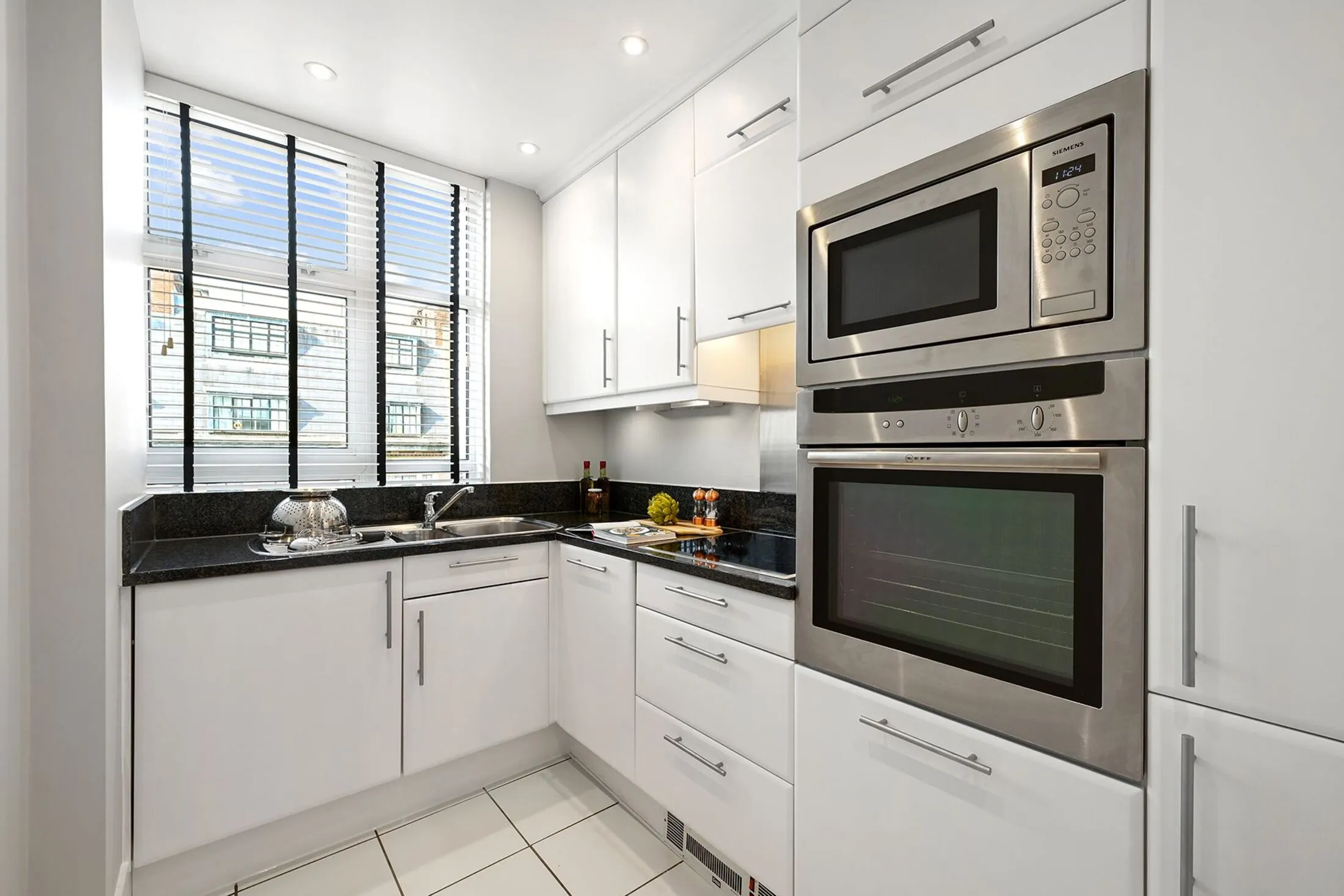 Flat Sloane Street in Greater London