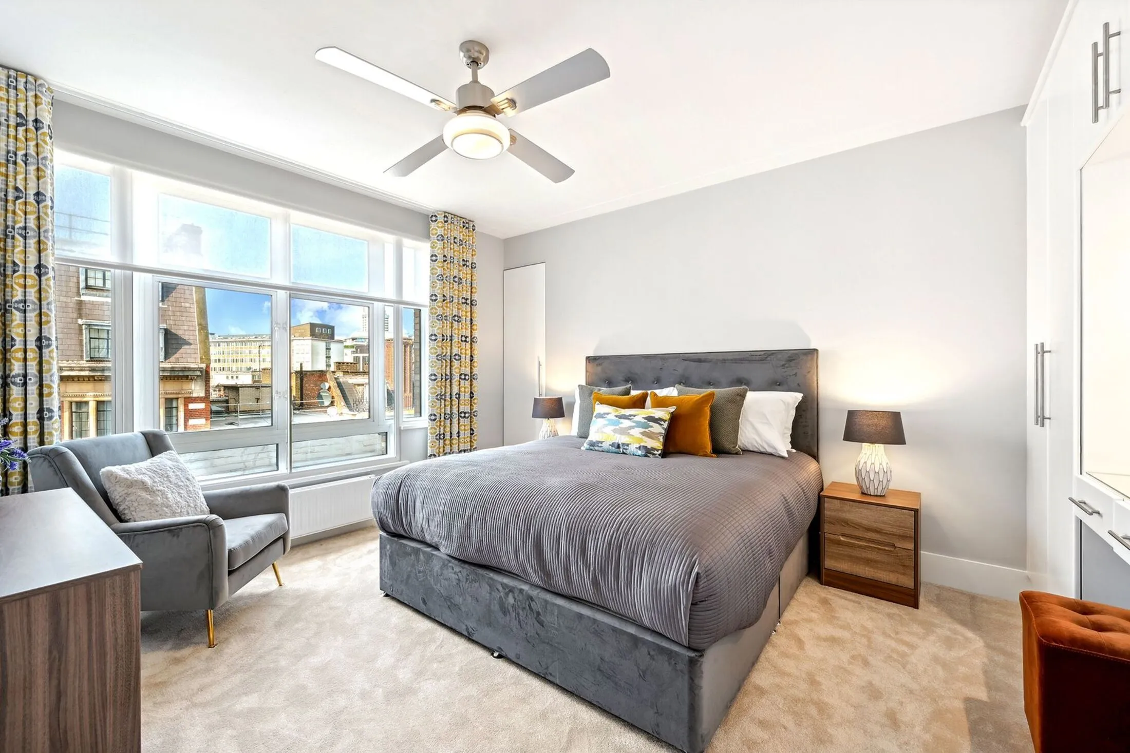 Flat Sloane Street in Greater London