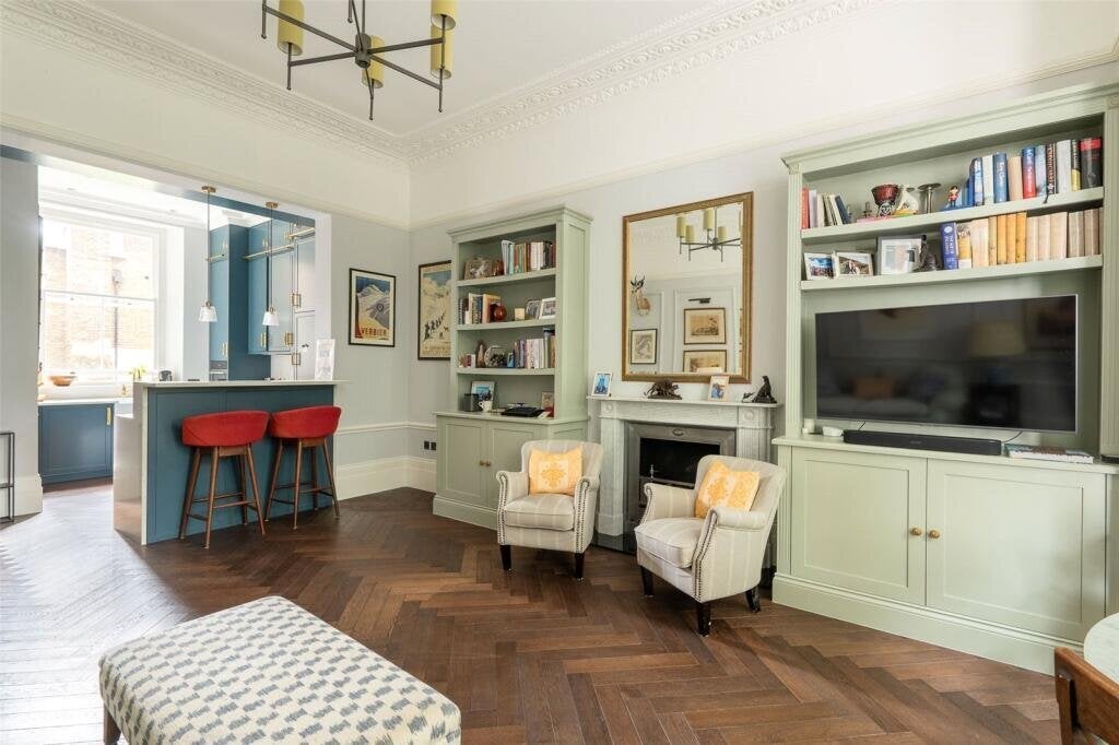 Flat Redcliffe Mews in Greater London