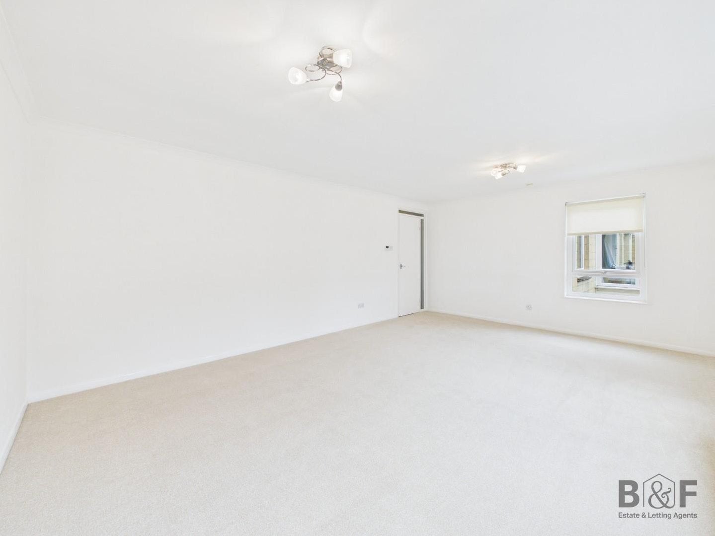 Flat Overnhill Road in Bristol