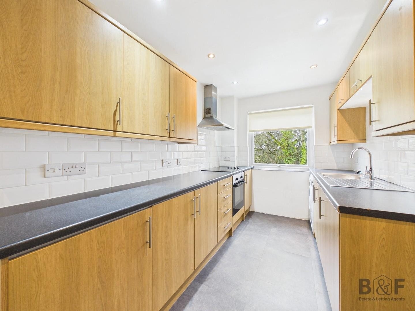 Flat Overnhill Road in Bristol