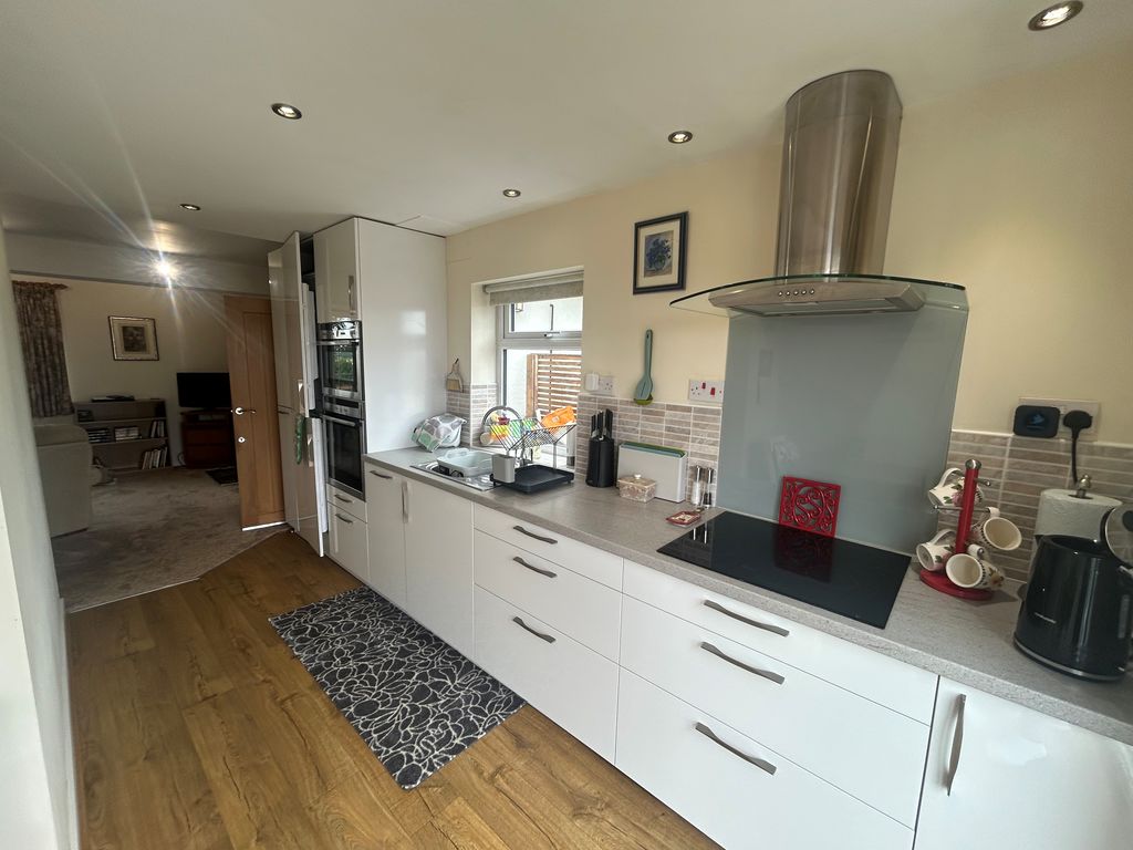 Flat Berry Lane in Wychavon