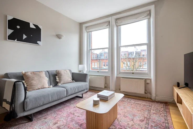 Flat Elgin Avenue in City of Westminster
