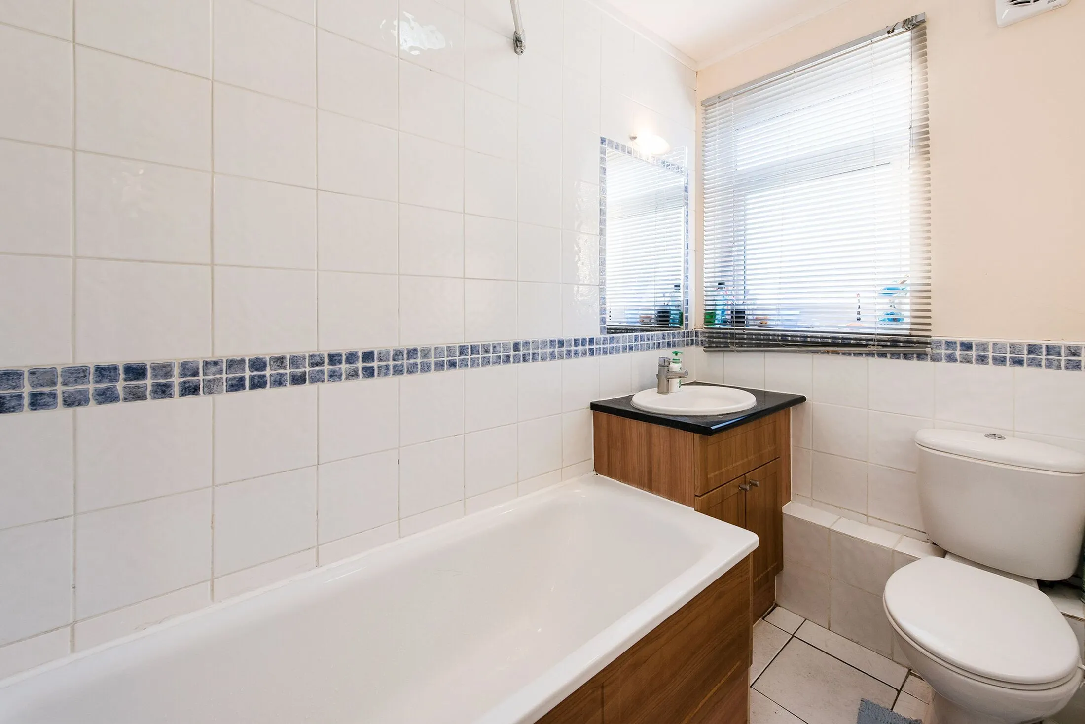 Flat Bevill Allen Close in Greater London
