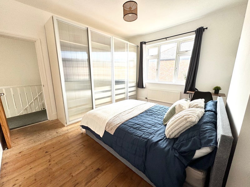 Room Deyne Street in Salford