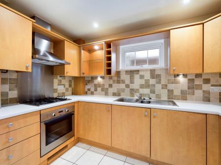 Flat Longacre Rise in Basingstoke and Deane