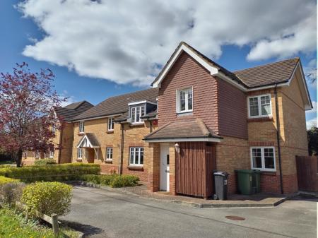 Flat Longacre Rise in Basingstoke and Deane