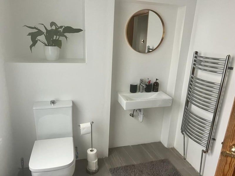 Room Werndee Road in Greater London