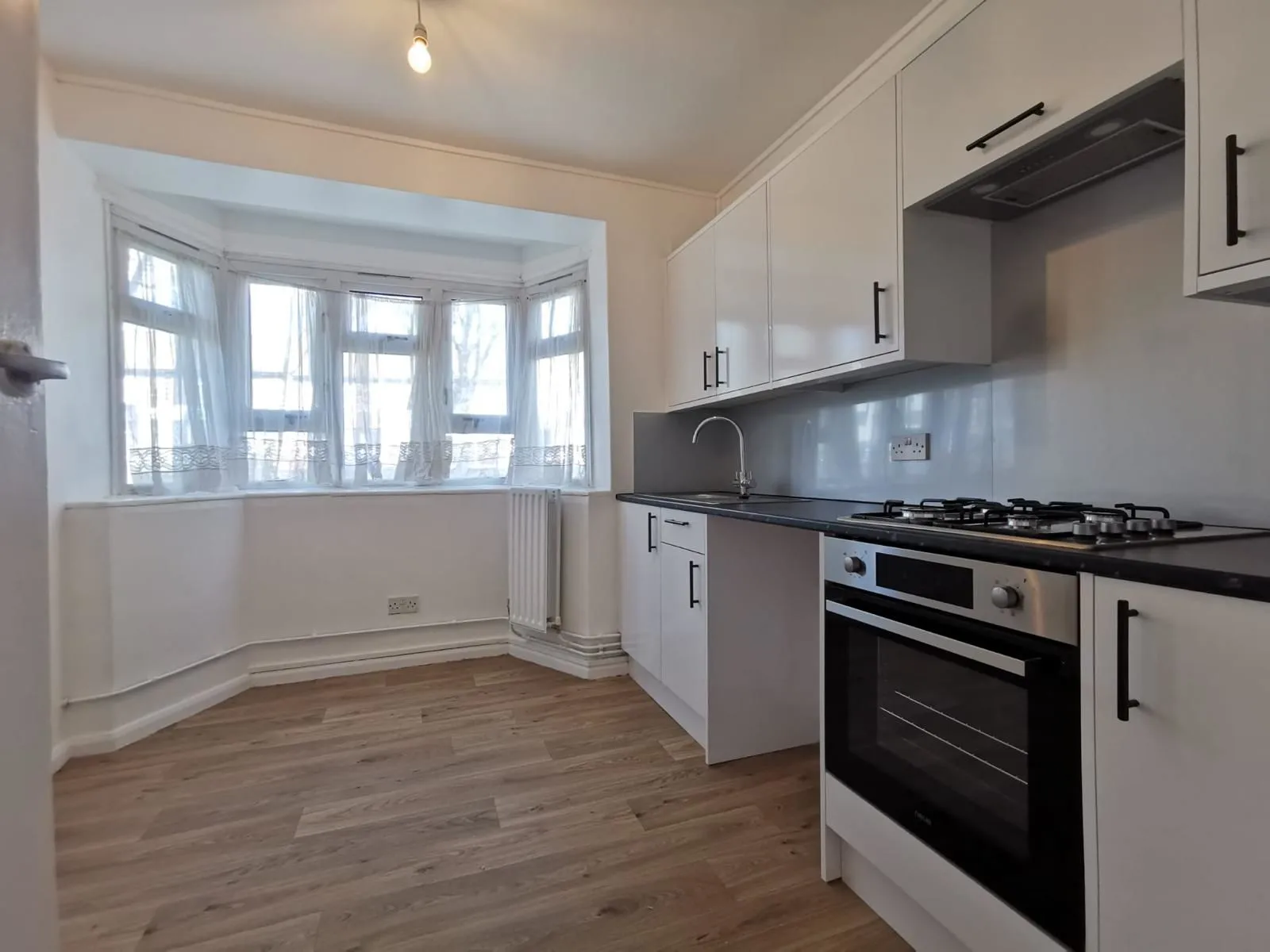 Flat John Newton Court in Greater London