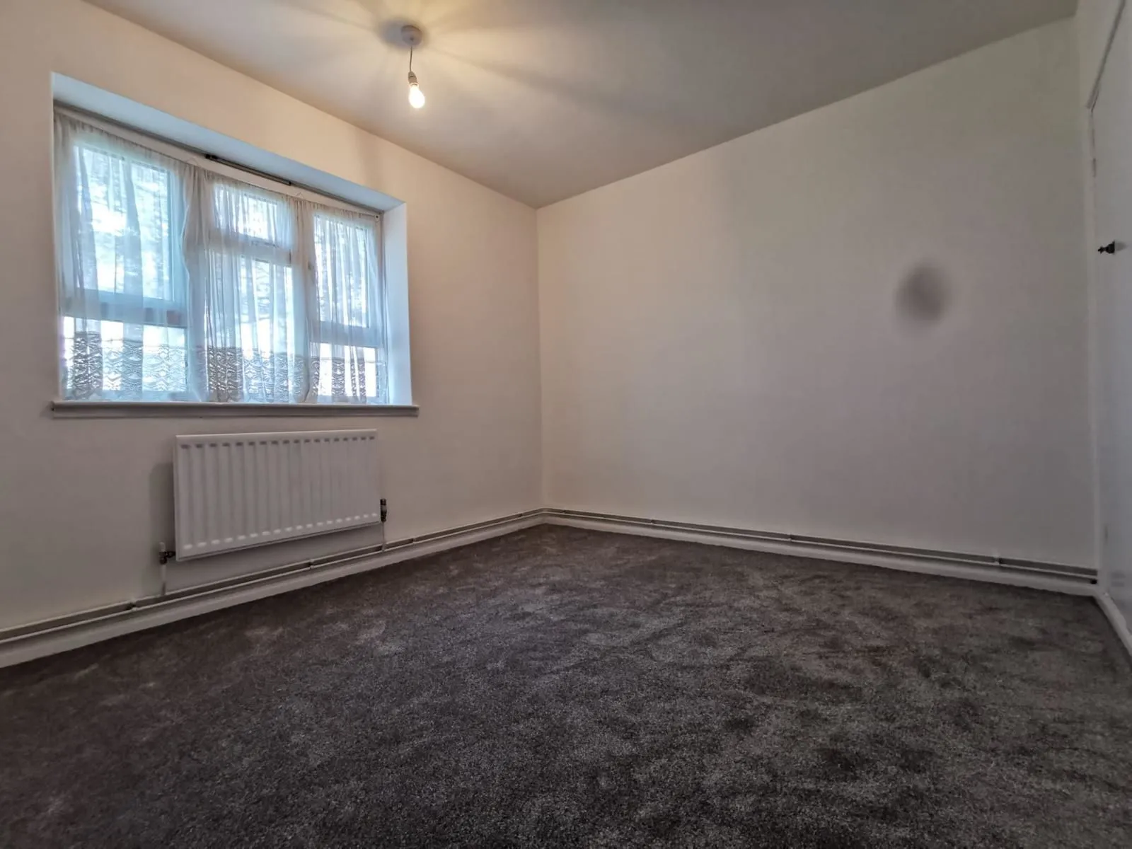 Flat John Newton Court in Greater London