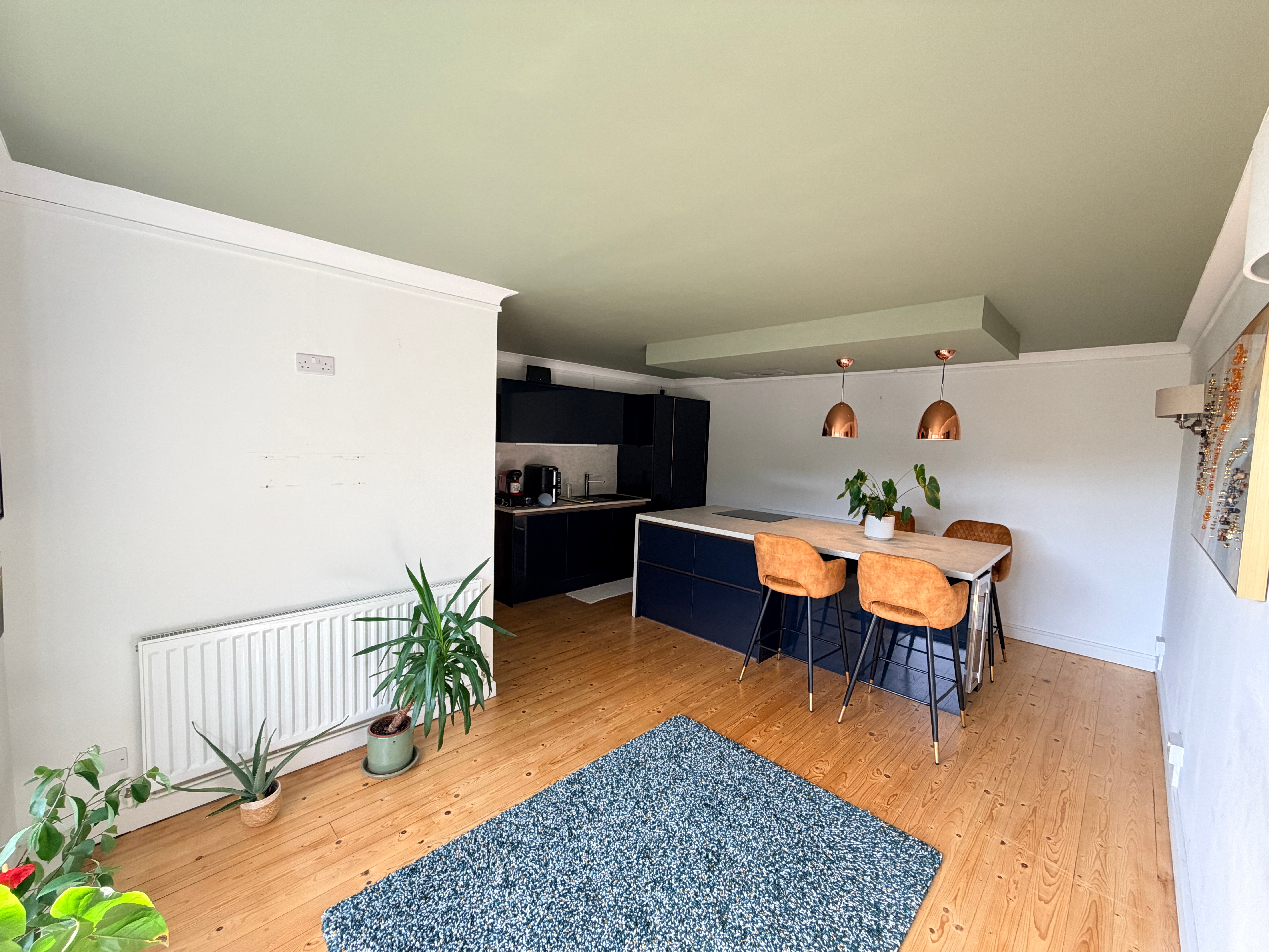 Flat Langland Court Road in Newton
