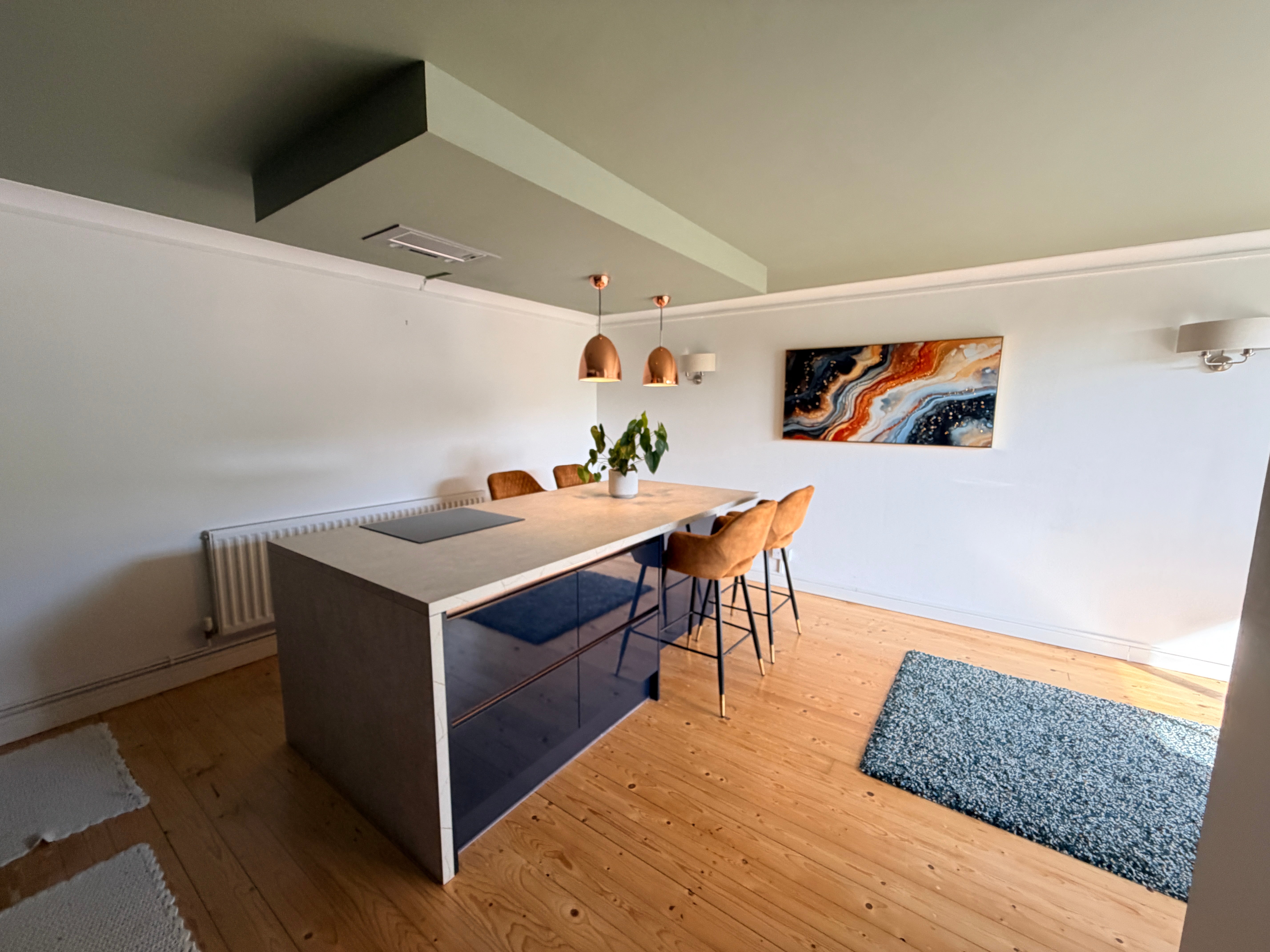 Flat Langland Court Road in Newton