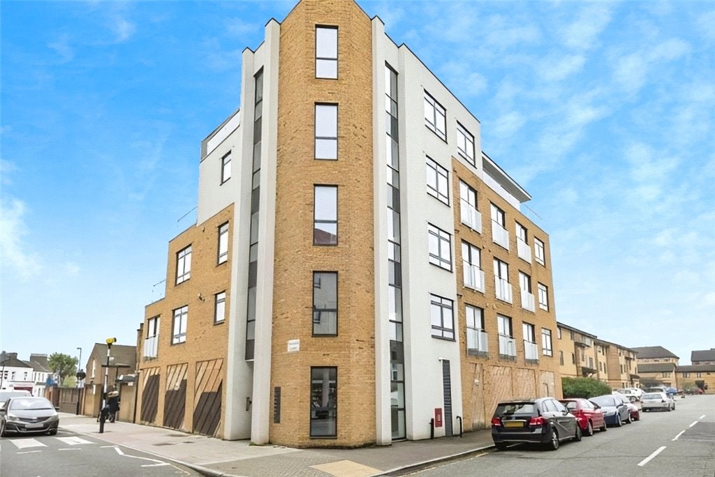 Flat Foxwell Street in Greater London