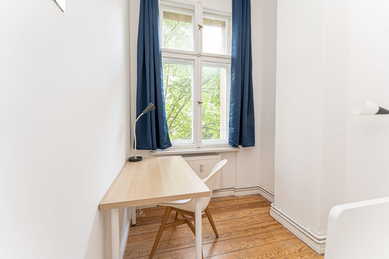 Zimmer Gabriel-Max-Straße in Berlin