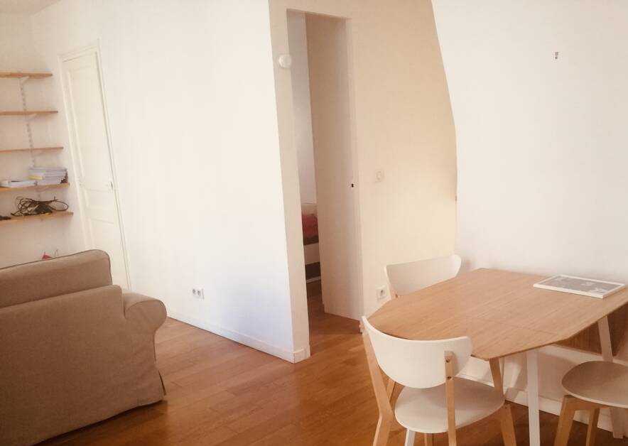 Flat Rue de l'Annonciation in Paris