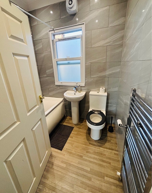 Room Piermont Road in Greater London