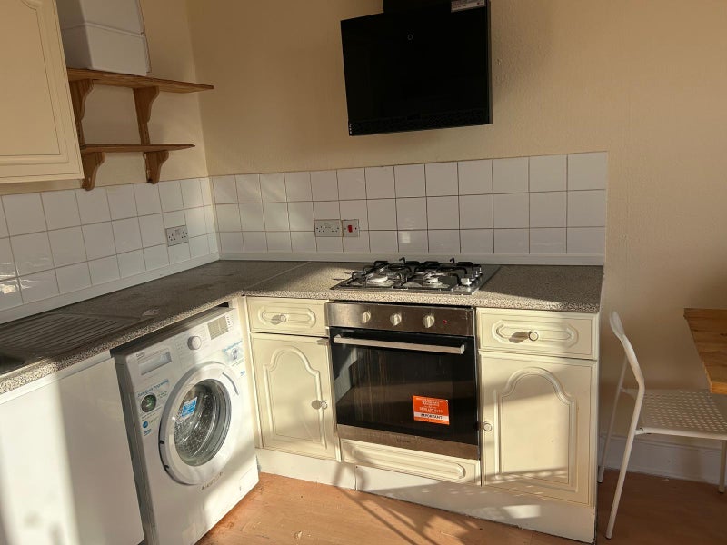 Flat Lower Clapton Road in Greater London
