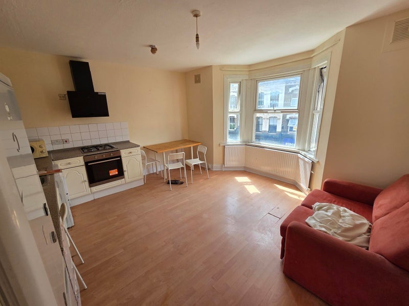 Flat Lower Clapton Road in Greater London
