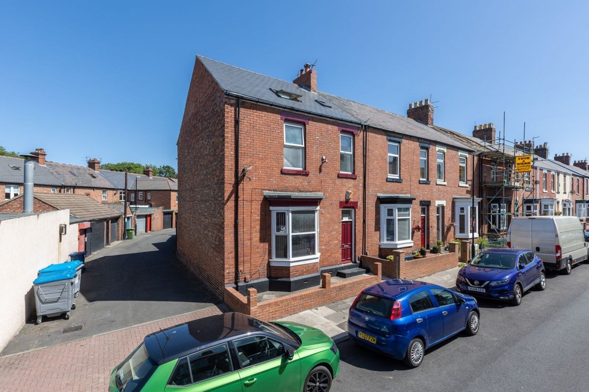 Room Bede Street in Sunderland